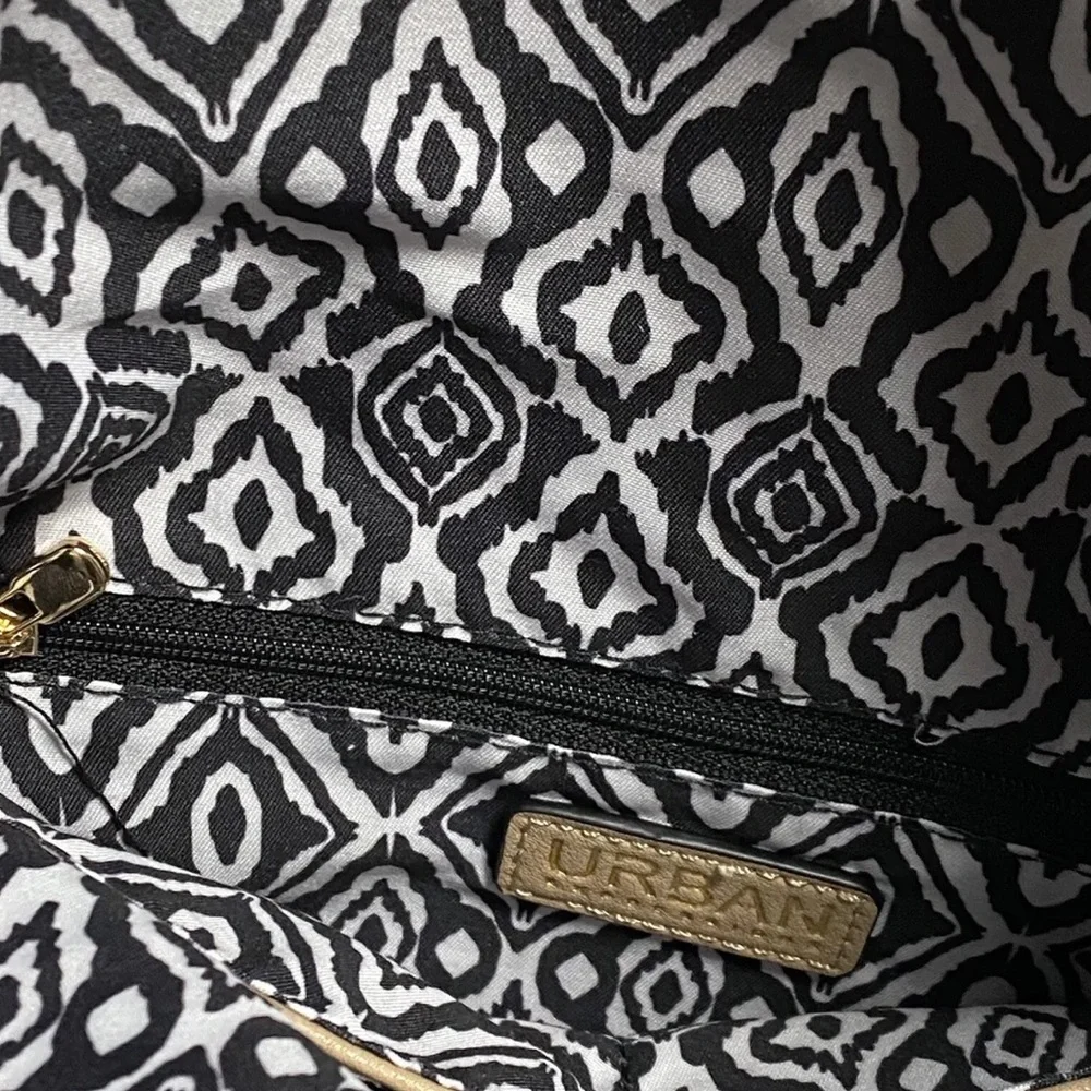 NWOT URBAN Expressions Beige Clutch - Picture 9 of 15